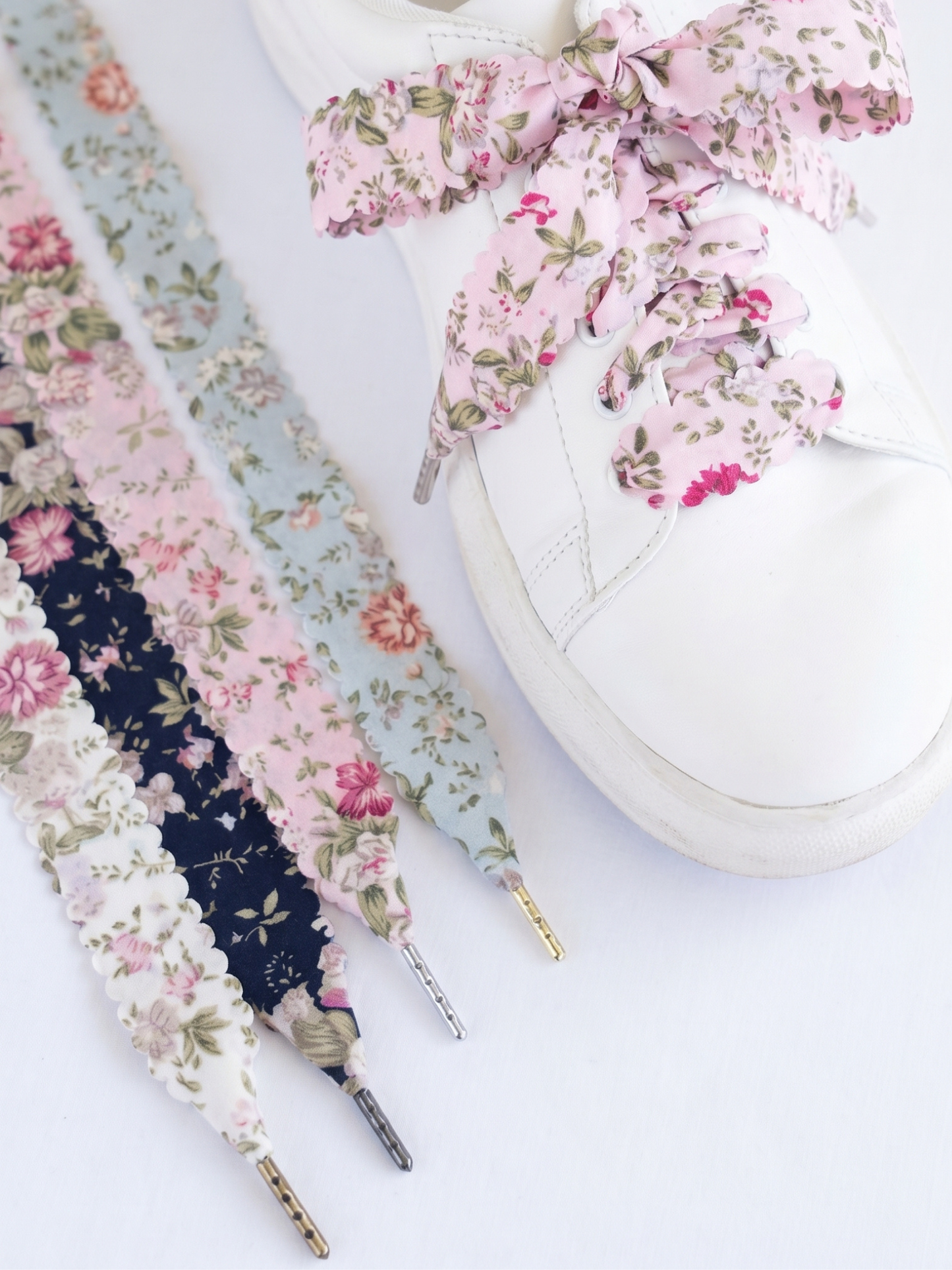 Scallop Floral Ribbon Shoelaces